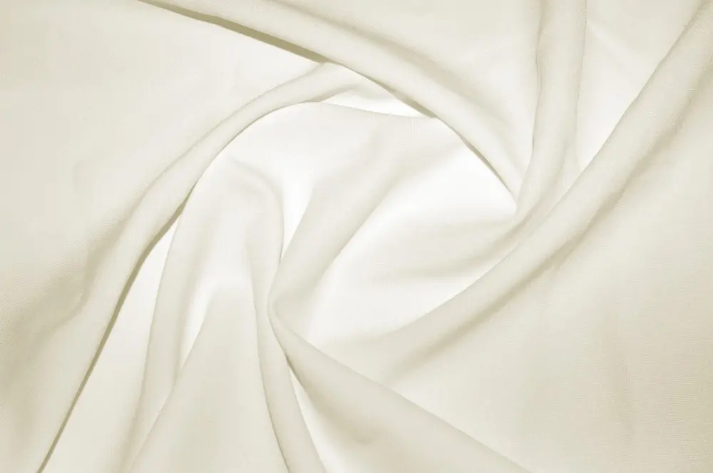 Hochwertiger blickdichter Hussenstoff – 100% Polyester (70 Meter) – Creme